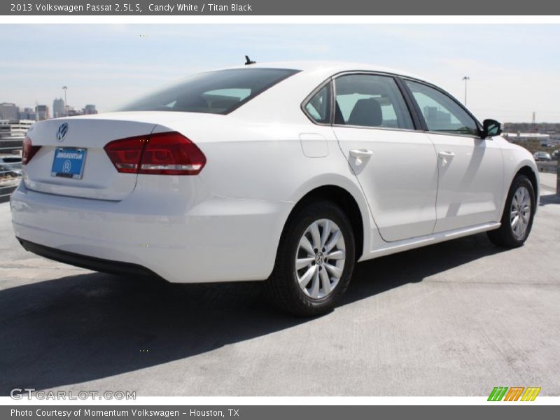 Candy White / Titan Black 2013 Volkswagen Passat 2.5L S