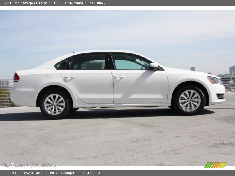 Candy White / Titan Black 2013 Volkswagen Passat 2.5L S
