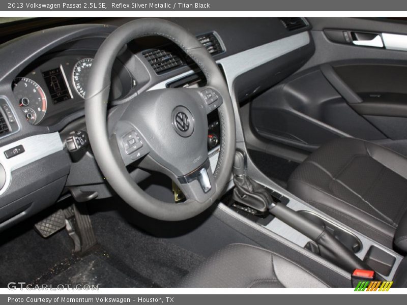 Reflex Silver Metallic / Titan Black 2013 Volkswagen Passat 2.5L SE