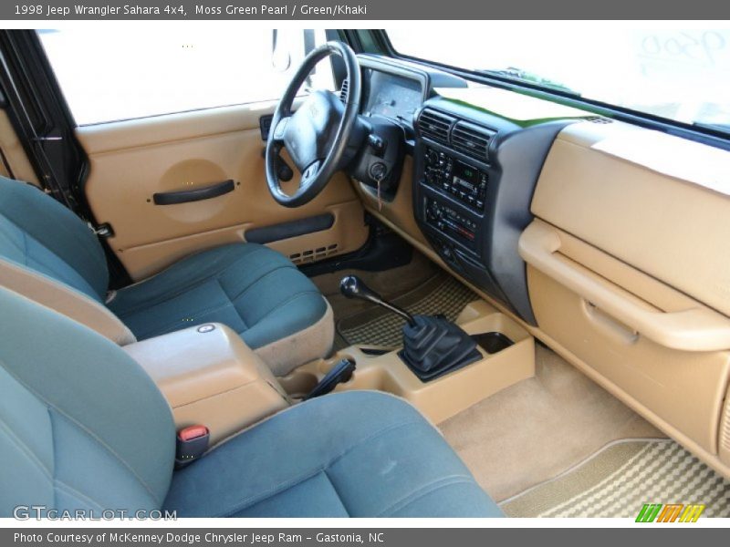 Dashboard of 1998 Wrangler Sahara 4x4