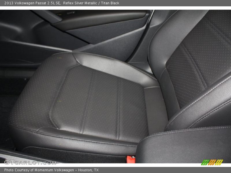 Reflex Silver Metallic / Titan Black 2013 Volkswagen Passat 2.5L SE
