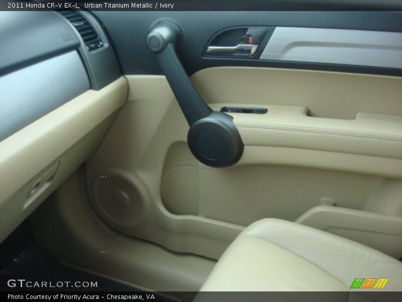 Urban Titanium Metallic / Ivory 2011 Honda CR-V EX-L