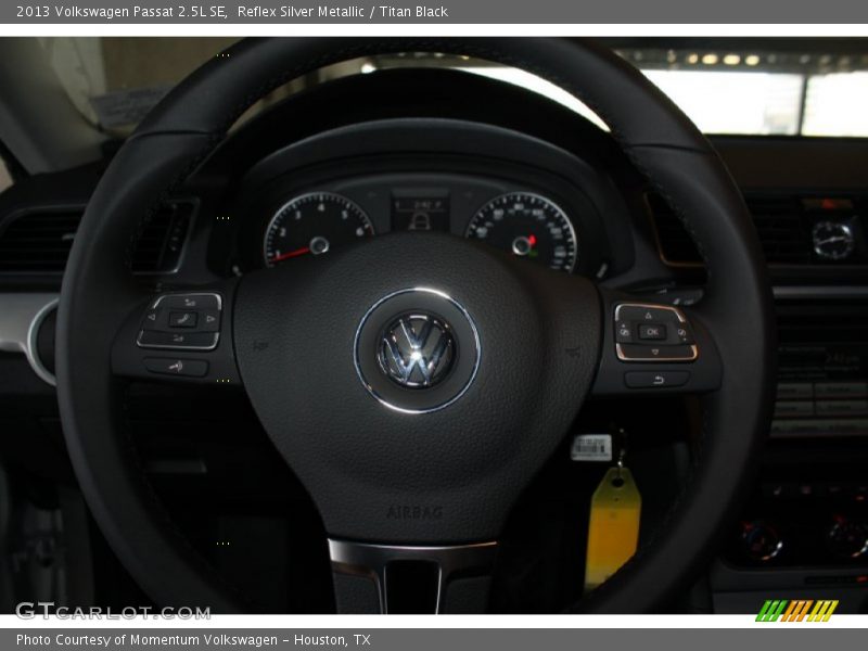 Reflex Silver Metallic / Titan Black 2013 Volkswagen Passat 2.5L SE
