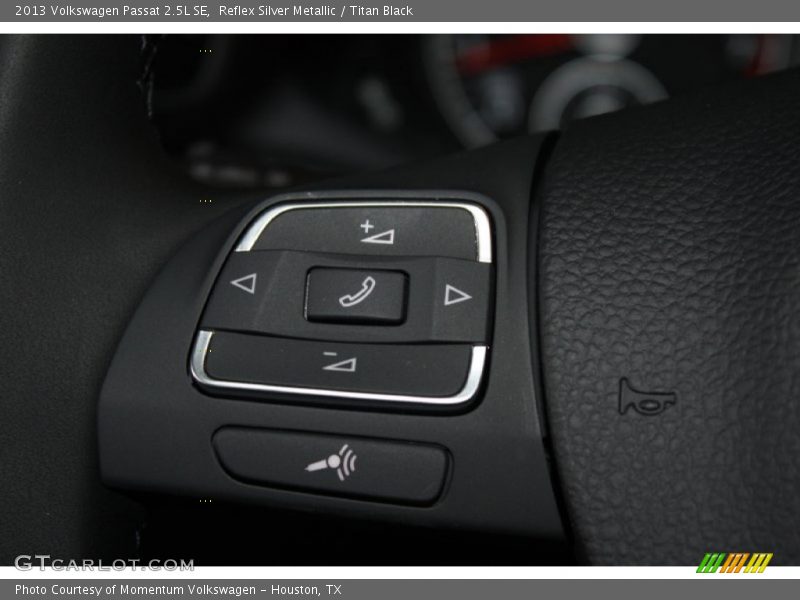 Reflex Silver Metallic / Titan Black 2013 Volkswagen Passat 2.5L SE