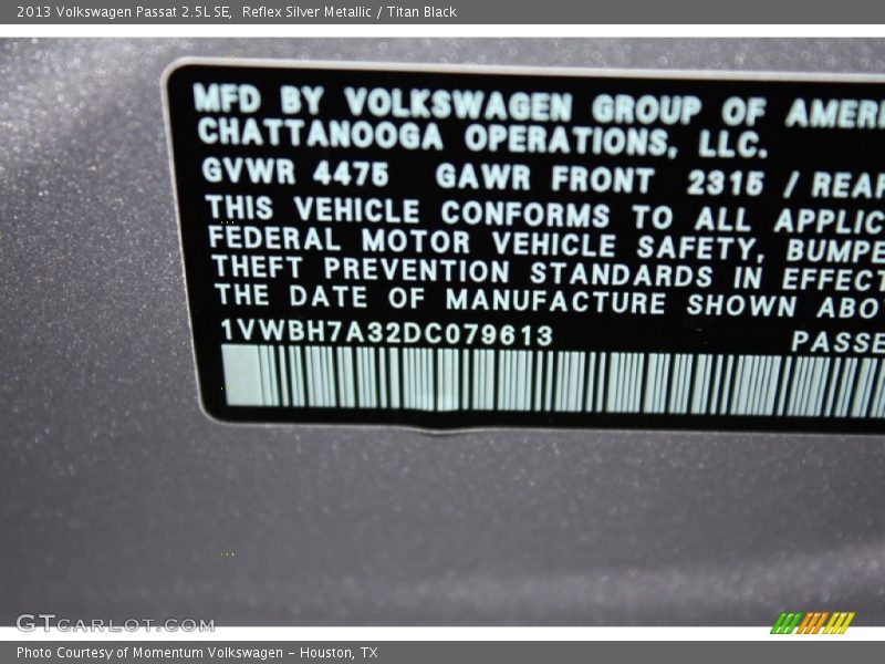 Reflex Silver Metallic / Titan Black 2013 Volkswagen Passat 2.5L SE