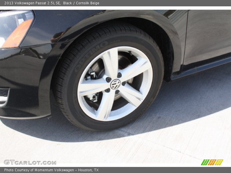 Black / Cornsilk Beige 2013 Volkswagen Passat 2.5L SE
