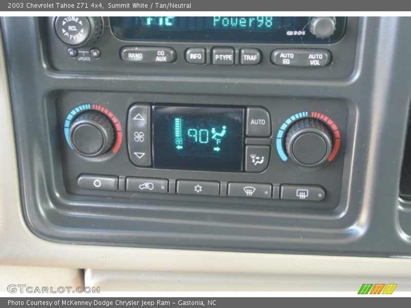 Controls of 2003 Tahoe Z71 4x4