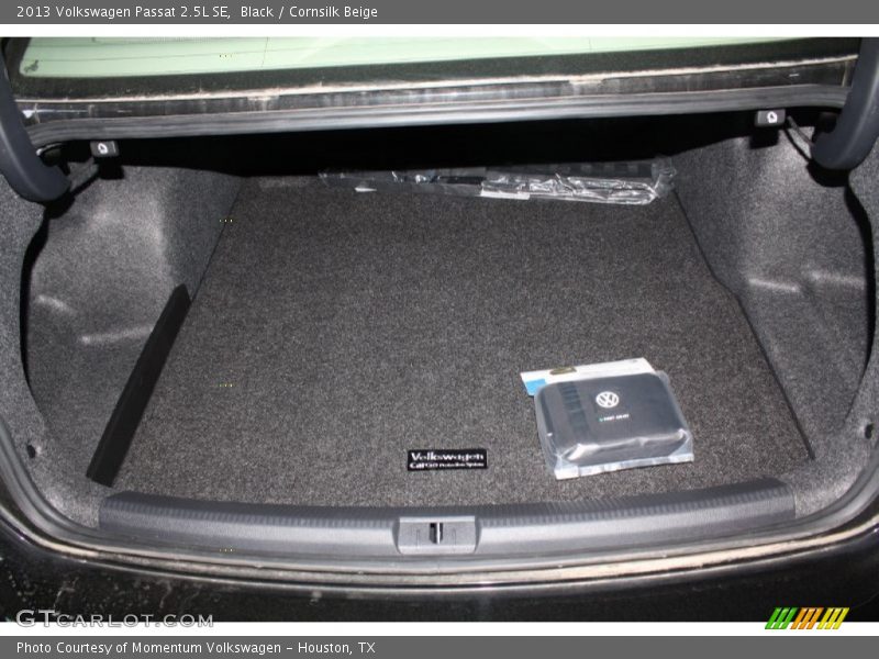 Black / Cornsilk Beige 2013 Volkswagen Passat 2.5L SE