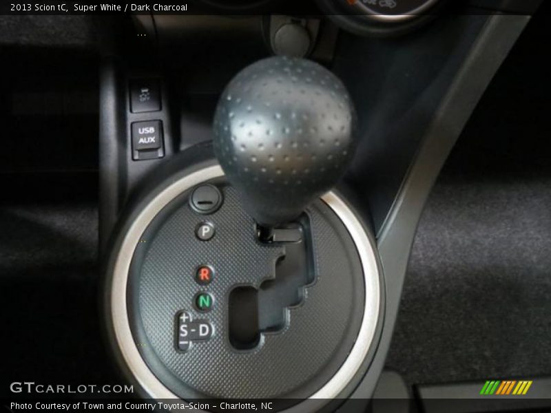 Super White / Dark Charcoal 2013 Scion tC