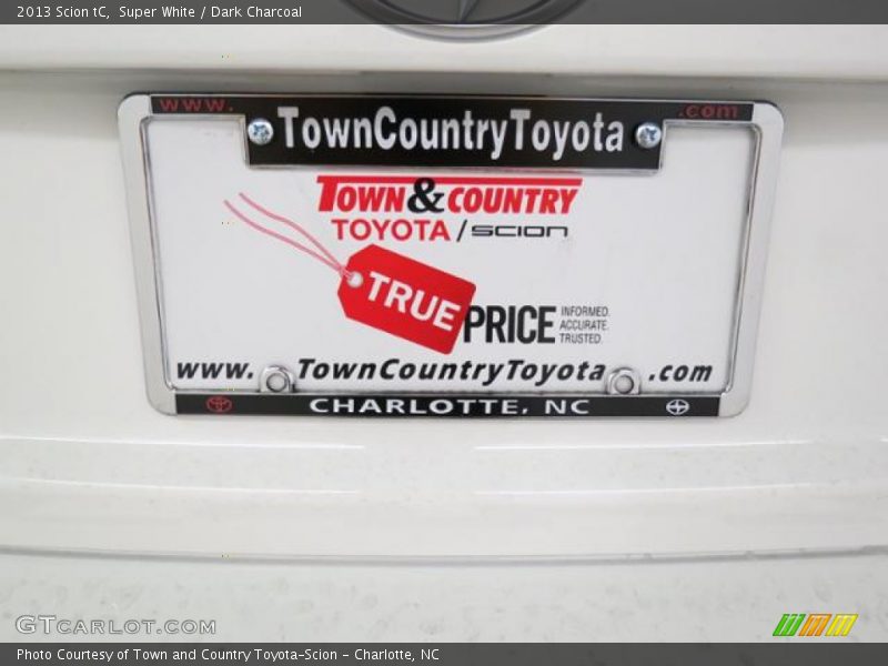 Super White / Dark Charcoal 2013 Scion tC