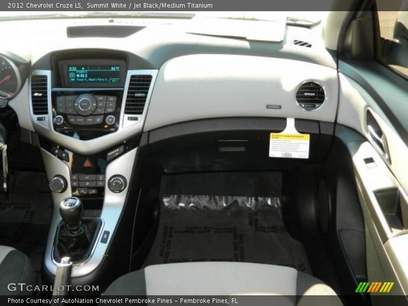 Summit White / Jet Black/Medium Titanium 2012 Chevrolet Cruze LS