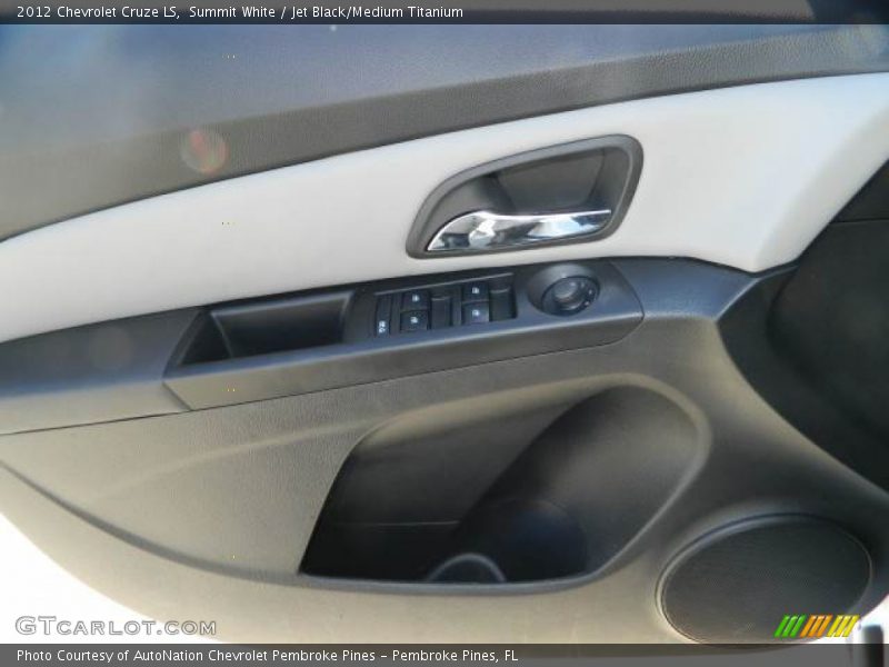 Summit White / Jet Black/Medium Titanium 2012 Chevrolet Cruze LS