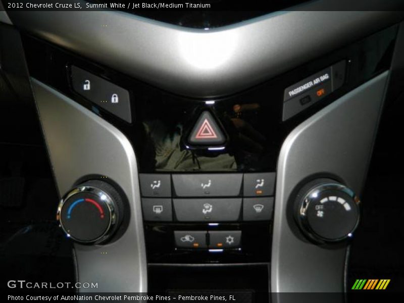 Summit White / Jet Black/Medium Titanium 2012 Chevrolet Cruze LS