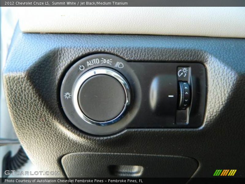 Summit White / Jet Black/Medium Titanium 2012 Chevrolet Cruze LS