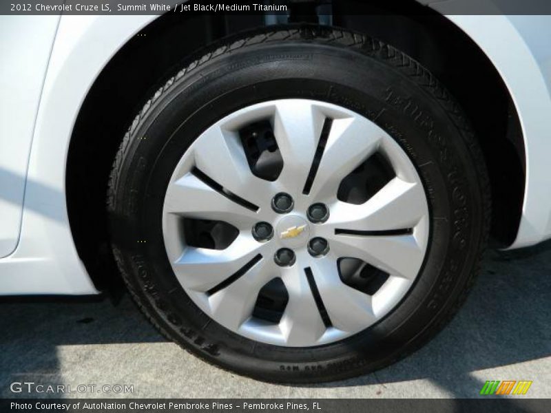 Summit White / Jet Black/Medium Titanium 2012 Chevrolet Cruze LS