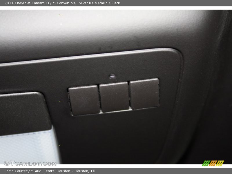 Silver Ice Metallic / Black 2011 Chevrolet Camaro LT/RS Convertible