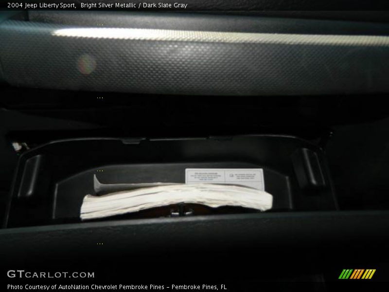 Bright Silver Metallic / Dark Slate Gray 2004 Jeep Liberty Sport