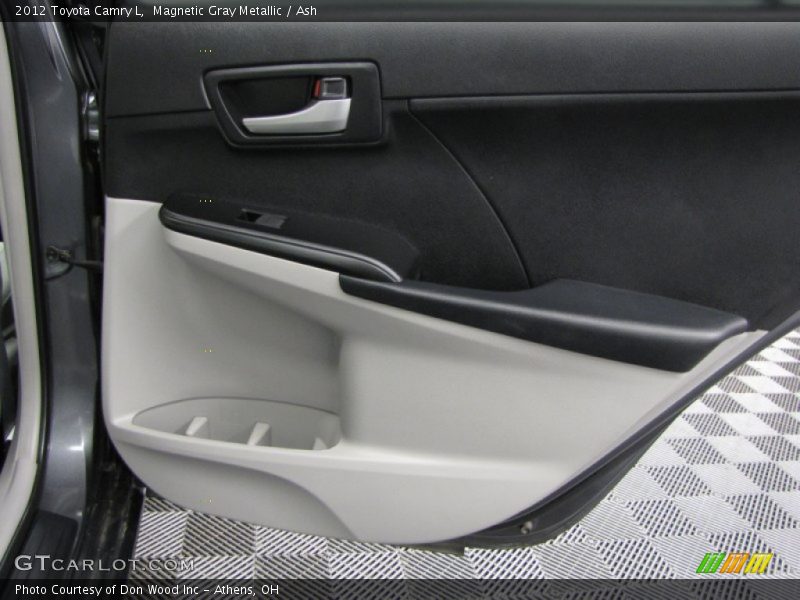 Magnetic Gray Metallic / Ash 2012 Toyota Camry L