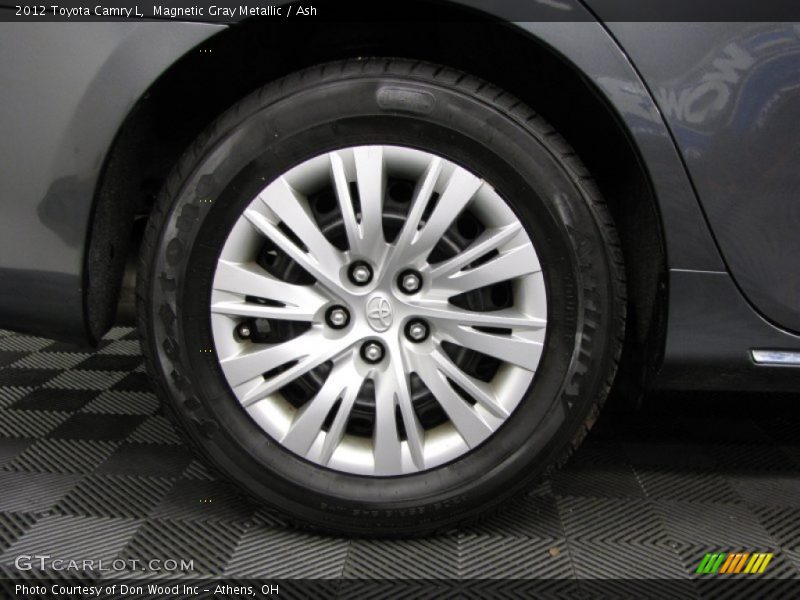 Magnetic Gray Metallic / Ash 2012 Toyota Camry L