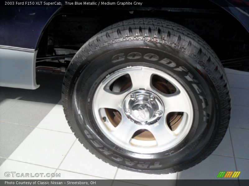 True Blue Metallic / Medium Graphite Grey 2003 Ford F150 XLT SuperCab