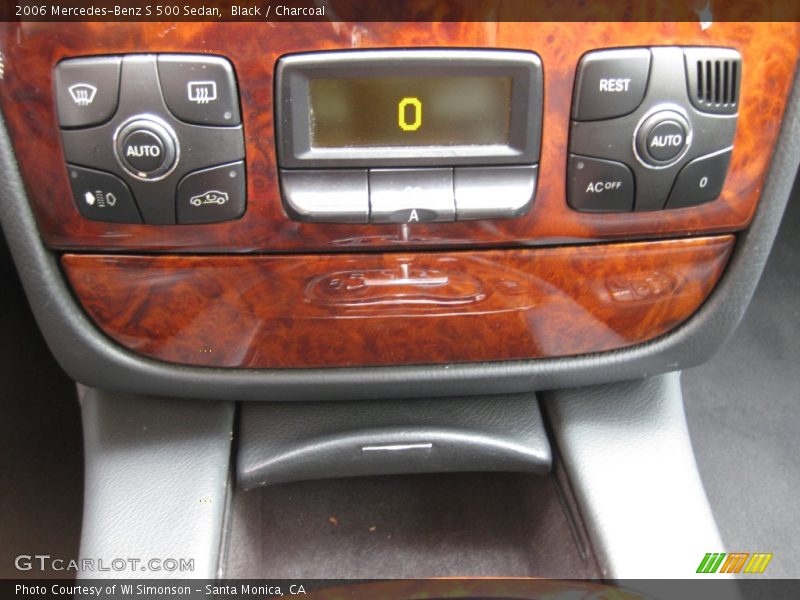 Controls of 2006 S 500 Sedan