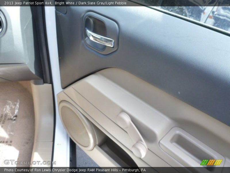 Bright White / Dark Slate Gray/Light Pebble 2013 Jeep Patriot Sport 4x4