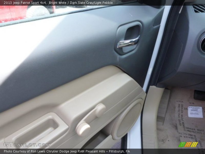 Bright White / Dark Slate Gray/Light Pebble 2013 Jeep Patriot Sport 4x4