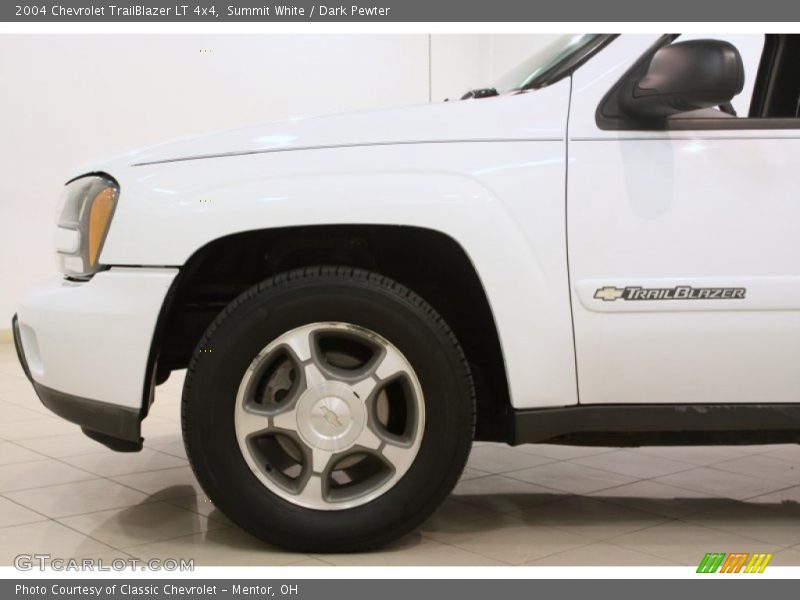 Summit White / Dark Pewter 2004 Chevrolet TrailBlazer LT 4x4