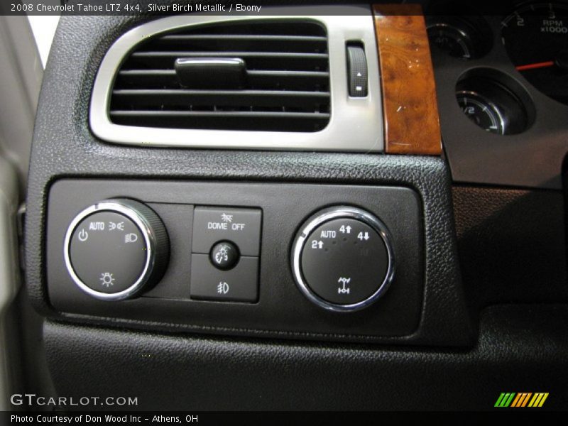 Controls of 2008 Tahoe LTZ 4x4