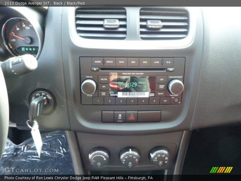 Black / Black/Red 2013 Dodge Avenger SXT