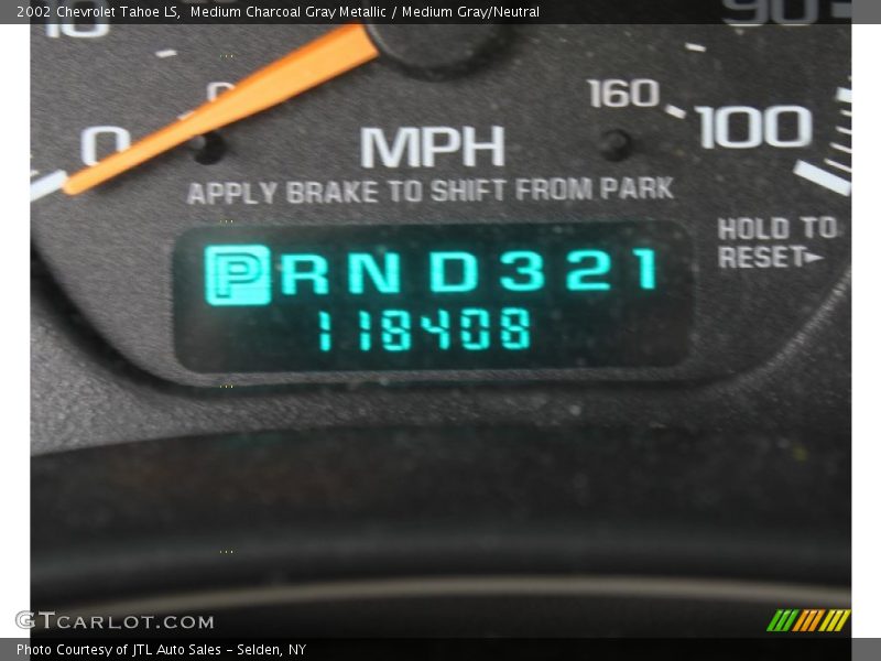 Medium Charcoal Gray Metallic / Medium Gray/Neutral 2002 Chevrolet Tahoe LS