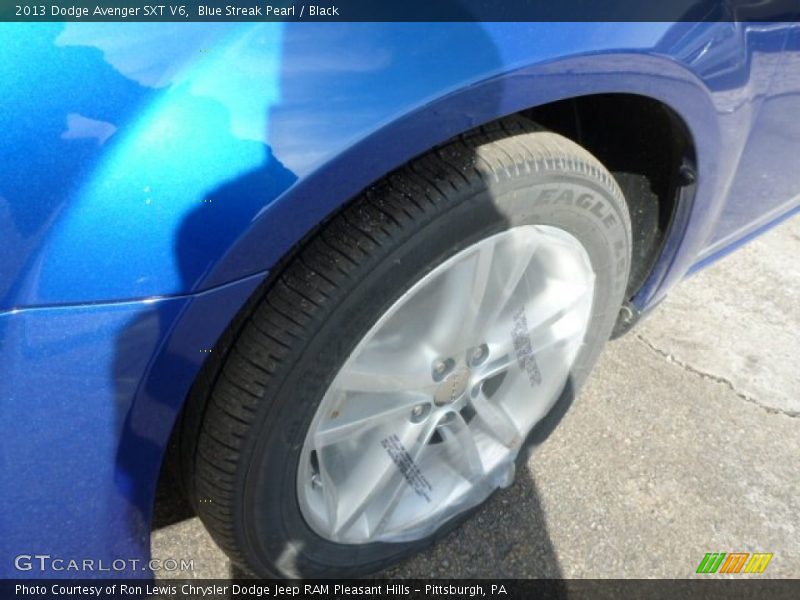 Blue Streak Pearl / Black 2013 Dodge Avenger SXT V6