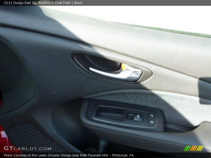 Redline 2-Coat Pearl / Black 2013 Dodge Dart SE