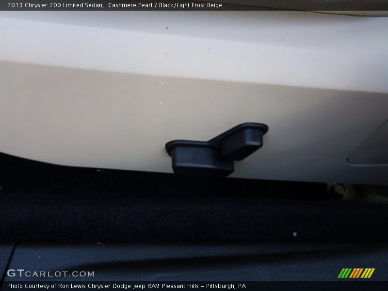 Cashmere Pearl / Black/Light Frost Beige 2013 Chrysler 200 Limited Sedan