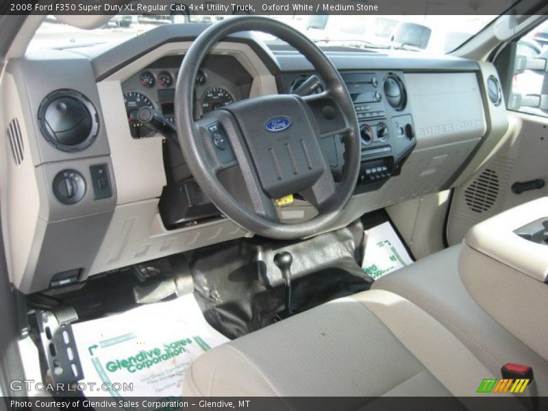 Oxford White / Medium Stone 2008 Ford F350 Super Duty XL Regular Cab 4x4 Utility Truck