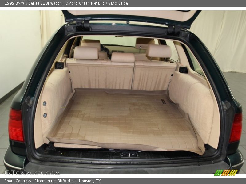  1999 5 Series 528i Wagon Trunk