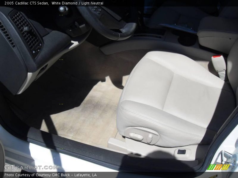 White Diamond / Light Neutral 2005 Cadillac CTS Sedan