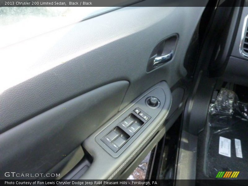 Black / Black 2013 Chrysler 200 Limited Sedan