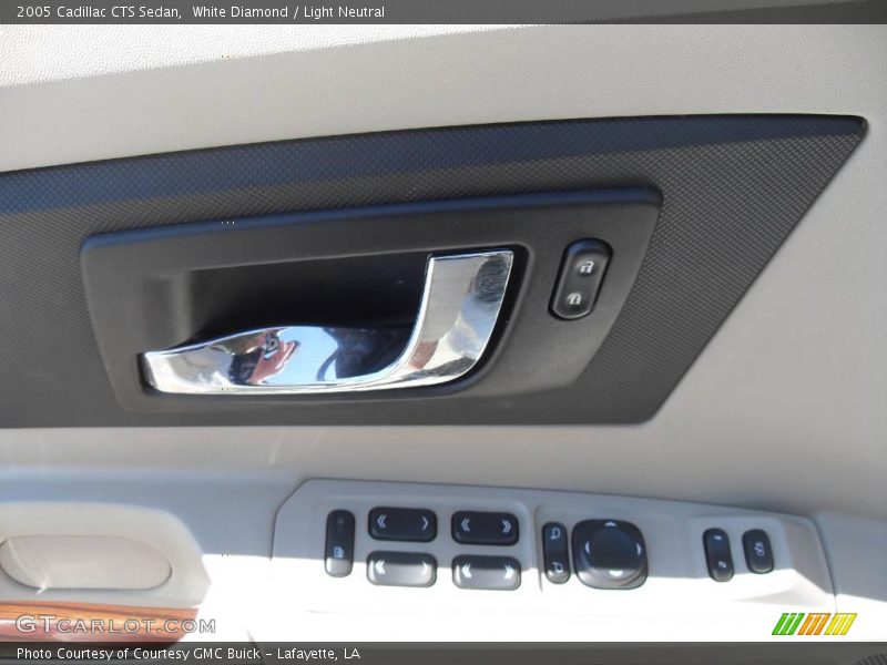 White Diamond / Light Neutral 2005 Cadillac CTS Sedan