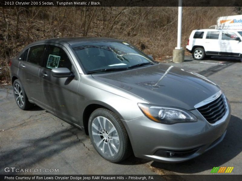 Tungsten Metallic / Black 2013 Chrysler 200 S Sedan