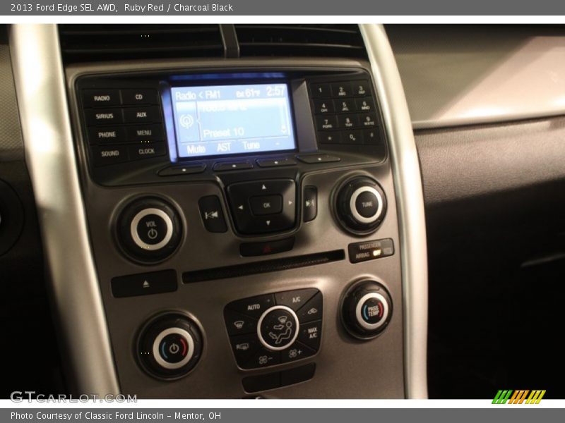 Controls of 2013 Edge SEL AWD