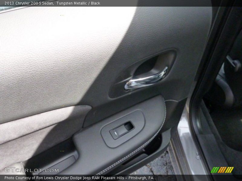 Tungsten Metallic / Black 2013 Chrysler 200 S Sedan