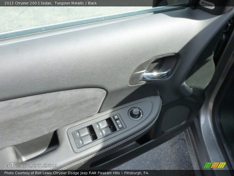 Tungsten Metallic / Black 2013 Chrysler 200 S Sedan