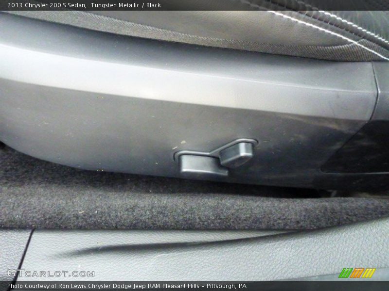 Tungsten Metallic / Black 2013 Chrysler 200 S Sedan