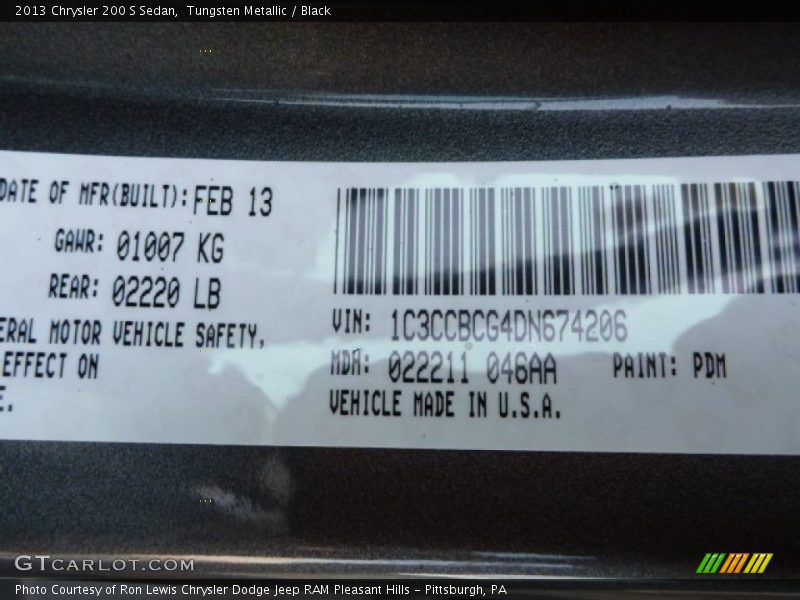 Tungsten Metallic / Black 2013 Chrysler 200 S Sedan