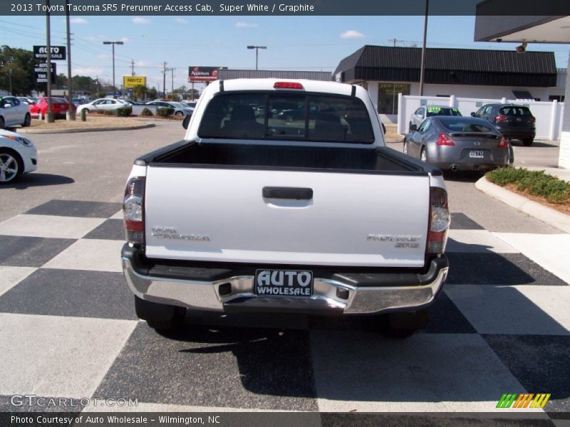 Super White / Graphite 2013 Toyota Tacoma SR5 Prerunner Access Cab