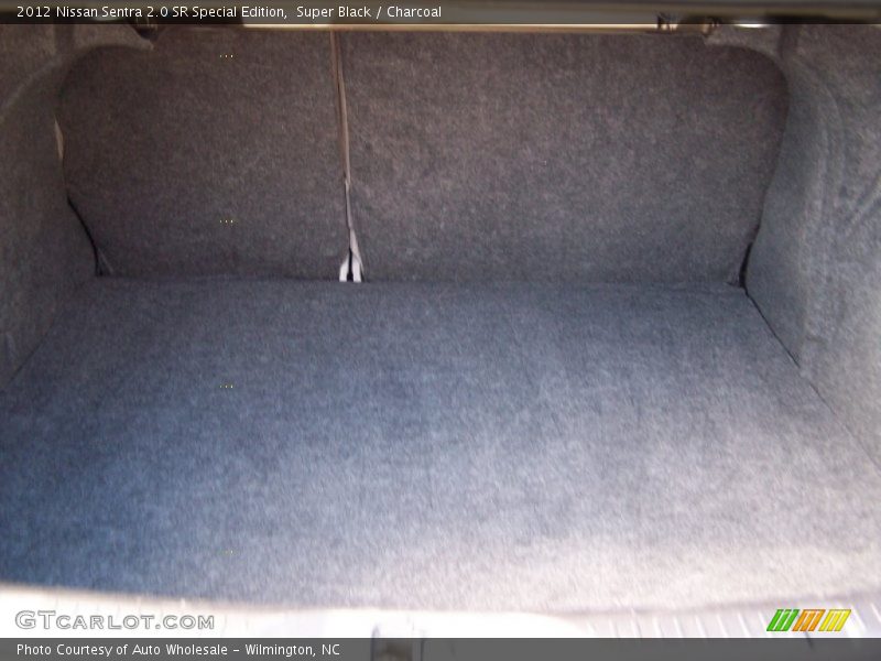 Super Black / Charcoal 2012 Nissan Sentra 2.0 SR Special Edition
