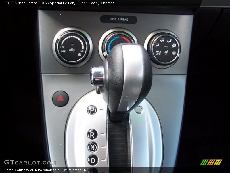 Super Black / Charcoal 2012 Nissan Sentra 2.0 SR Special Edition