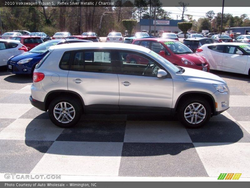 Reflex Silver Metallic / Charcoal 2010 Volkswagen Tiguan S