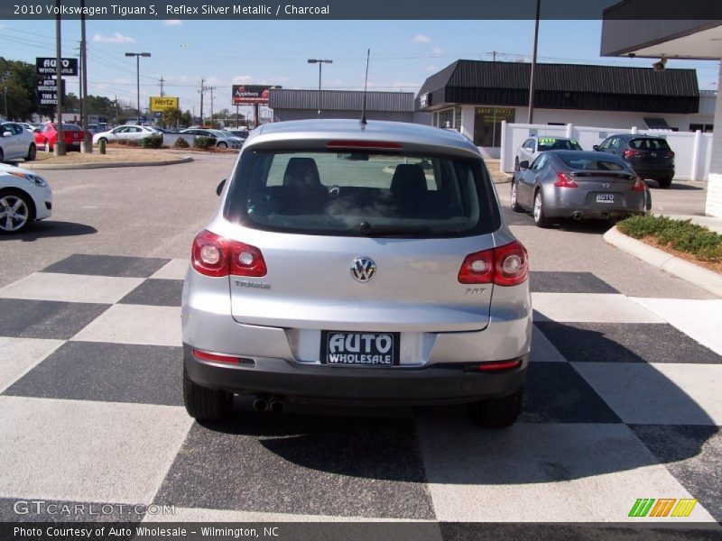 Reflex Silver Metallic / Charcoal 2010 Volkswagen Tiguan S